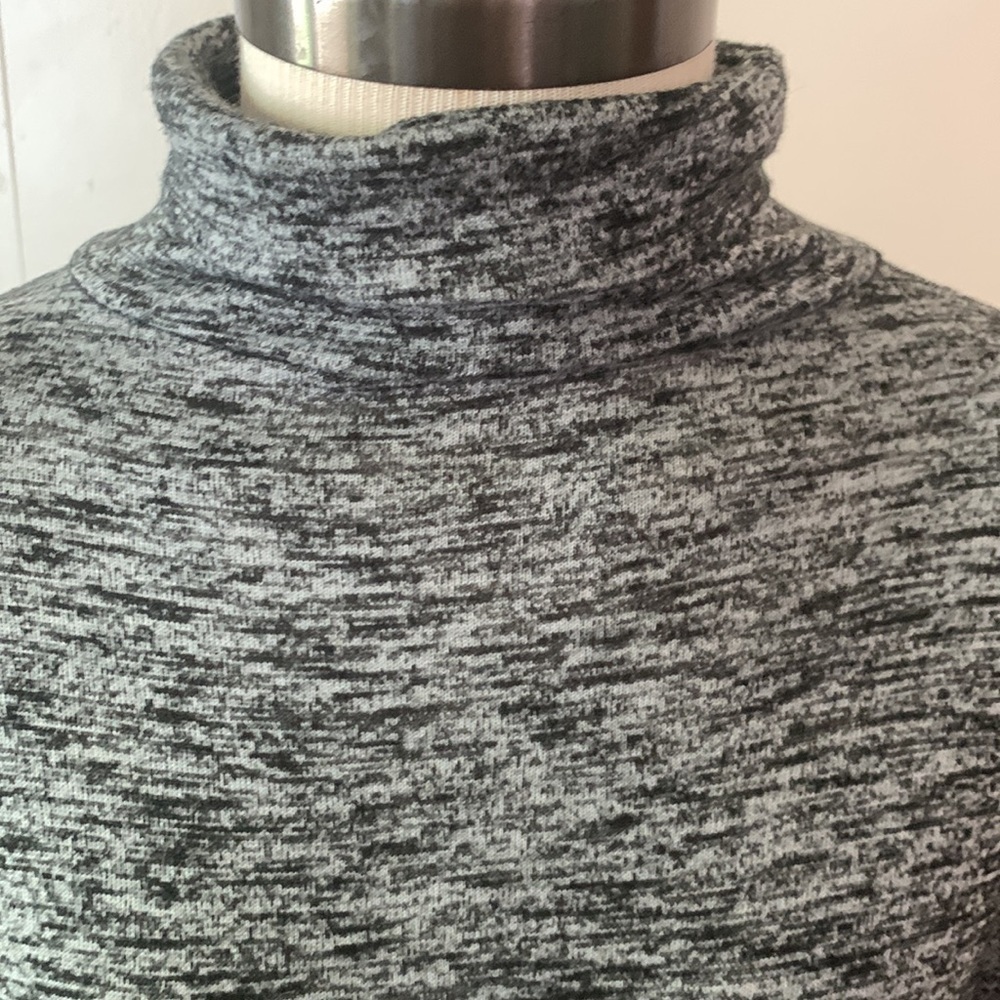 Express thin turtle neck - Picture 2 of 7